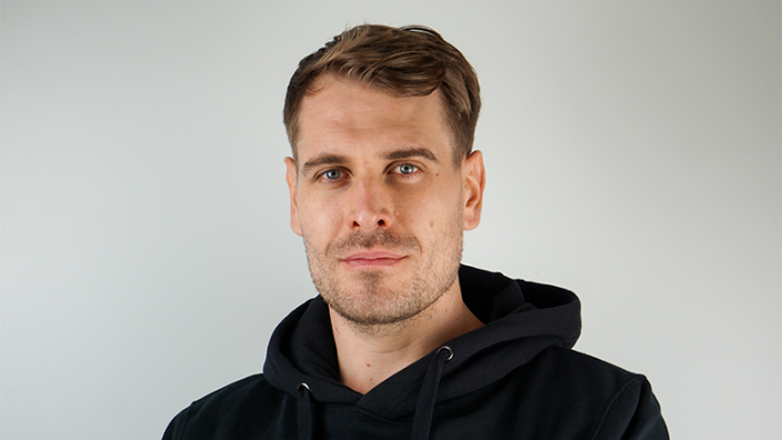 Dr. Gideon Schwich